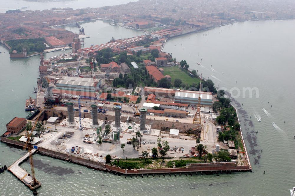 Aerial photograph Venedig - Blick über den Stadtbezirk Castello auf die Schiffswerft Arsenal und das Trockendock in Venedig. View above the district Castello to the dockyard Arsenal and the dry dock in Venice.