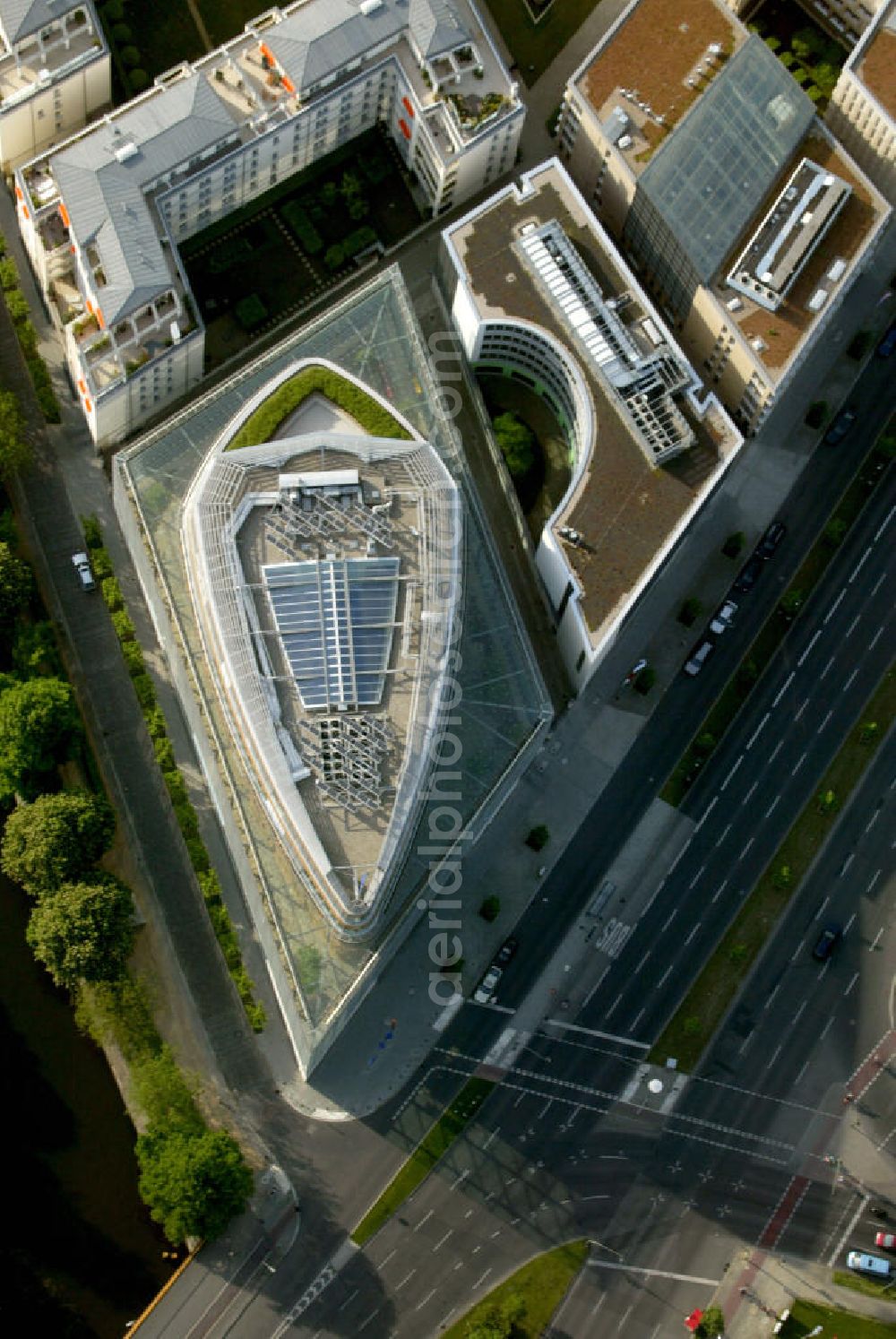 Berlin from the bird's eye view: Blick auf die CDU-Parteizentrale Berlin. Party headquarter of the Christian Democrats in Berlin.