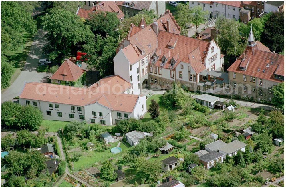 Halberstadt from the bird's eye view: 22.08.2004, Blick auf den Cecilienstift- Diakonissen Mutterhaus Am Cecilienstift 1, Postfach 1436, 38820 Halberstadt Tel. 03941/6814-0, Fax: 03941/6814-40 eMail: cecilienstift@t-online.de