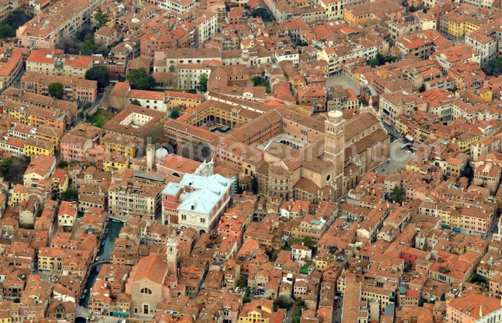 Venedig from the bird's eye view: View of the Centro Storico of Venice in the homonymous province in Italy