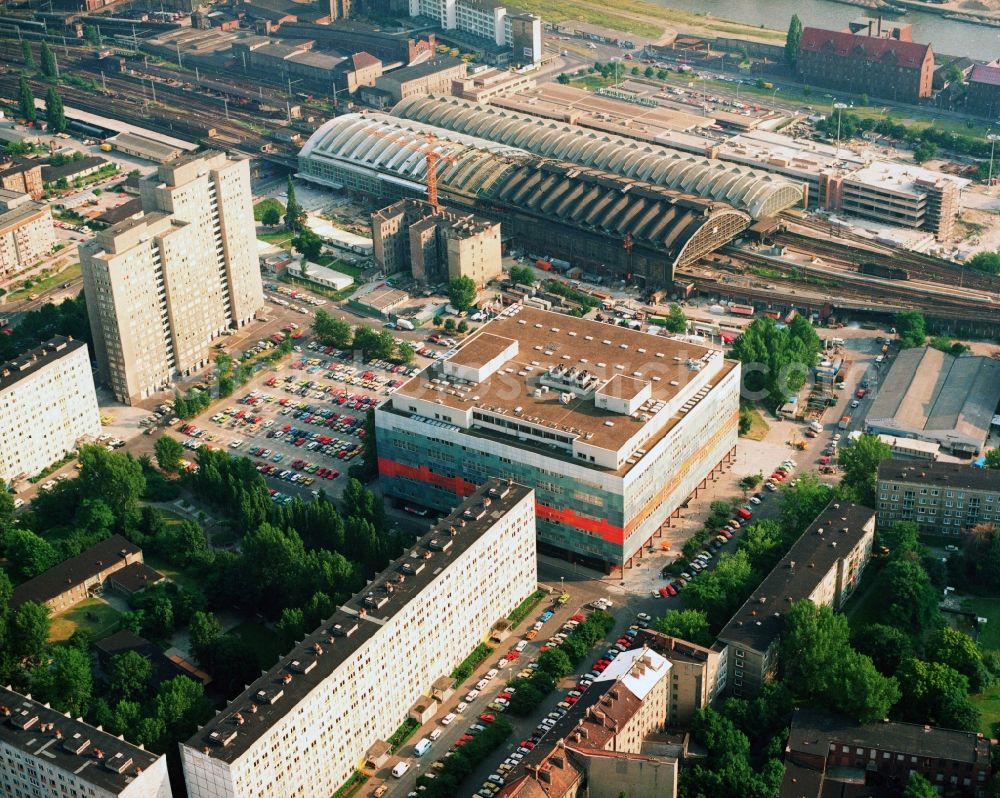 Berlin Friedrichshain from above - Centum- department store at the Ostbahnhof train station of the Reichsbahn - German railway in the Friedrichshain district of Berlin