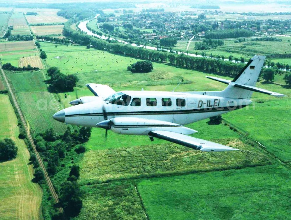 Aerial image Leipzig - Cessna 310 beim Anflug auf den Flughafen Leipzig