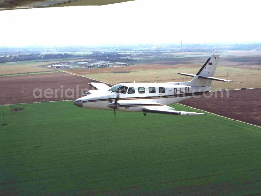 Aerial image Leipzig - Cessna 310 beim Anflug auf den Flughafen Leipzig