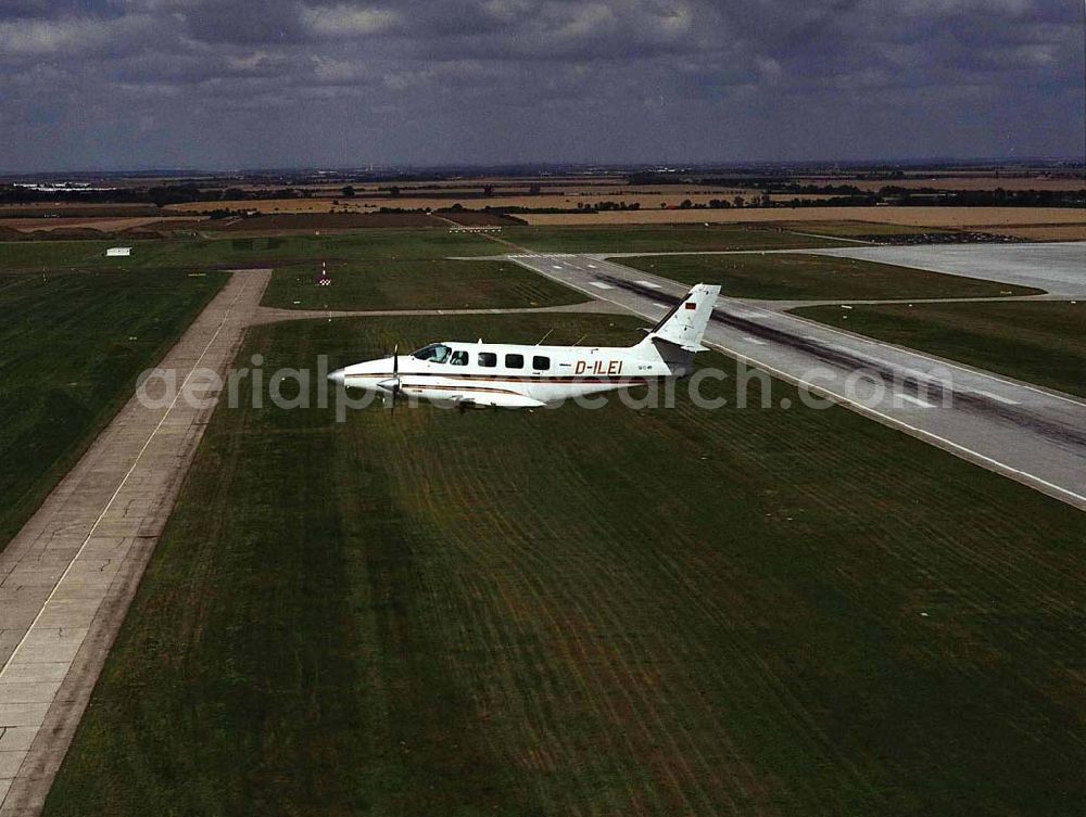 Aerial image Leipzig - Cessna 310 beim Anflug auf den Flughafen Leipzig