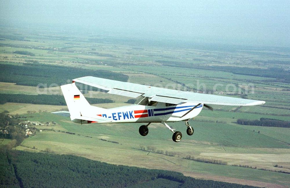 Eggersdorf bei Müncheberg / BRB from above - Cessna 150 über Flugplatz Eggersdorf bei Müncheberg.