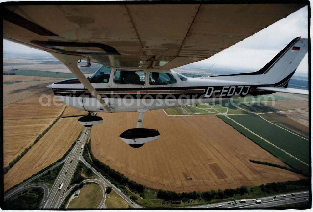 Leipzig from above - Cessna 172 auf einem Überlandflug bei Leipzig am Schkeuditzer Kreuz