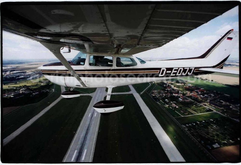 Leipzig from above - Cessna 172 auf einem Überlandflug am Leipziger Flughafen