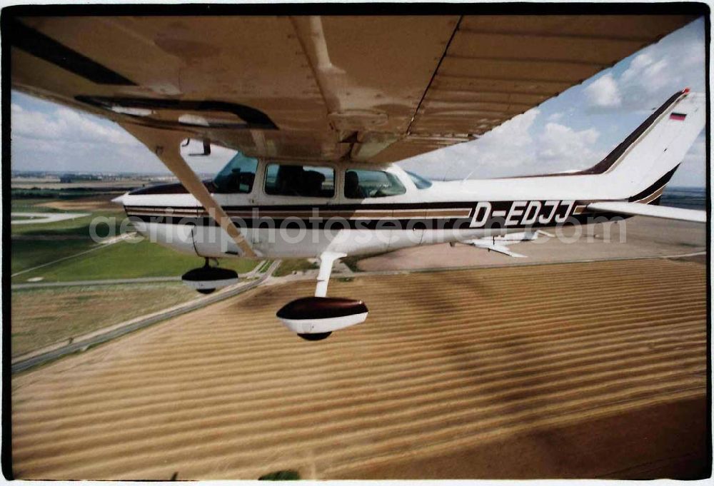 Leipzig from the bird's eye view: Cessna 172 auf einem Überlandflug am Leipziger Flughafen