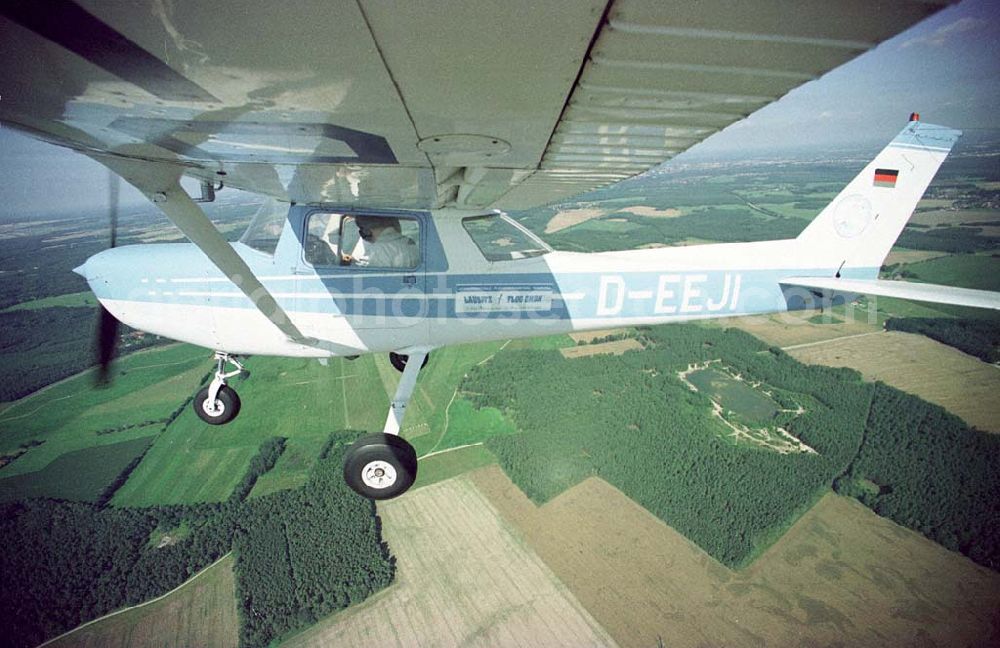 Aerial image Neuhausen bei Cottbus - Cessna 150 der Lausitz-Flug Gmbh beim Flug über Neuhausen.