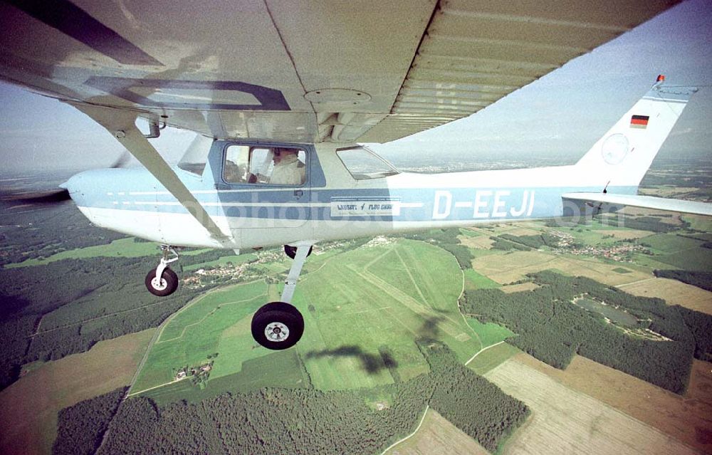 Neuhausen bei Cottbus from above - Cessna 150 der Lausitz-Flug Gmbh beim Flug über Neuhausen.