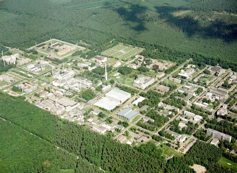 Linkenheim - Hochstetten from above - Chemieindustriekomplex bri Linkenheim - Hochstetten.