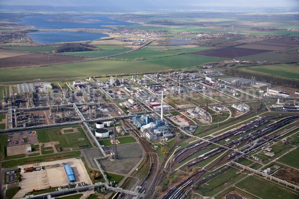 Aerial photograph Leuna - View onto the business premises of the multinational oil and gas company TOTAL in Leuna in the state Saxony-Anhalt