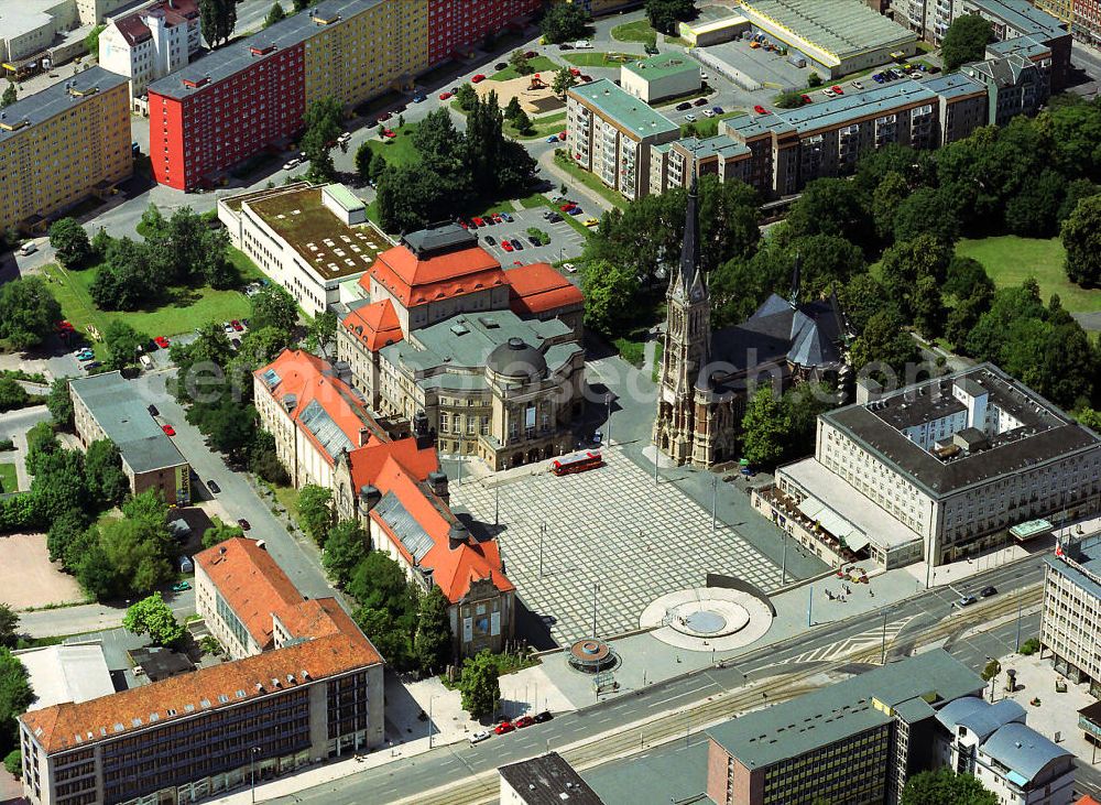 Chemnitz from the bird's eye view: Blick auf die Chemnitzer Innenstadt am Opernplatz mit dem Opernhaus Chemnitz, der Petrikirche am Schillerplatz. Links im Bild das König-Albert-Museum (Kunstsammlungen Chemnitz) an der Straße der Nationen. View of the Chemnitz Opera House downtown at the Chemnitz Opera House, St. Peter's Church at Schiller Place. On the left the Royal Albert Museum (Chemnitz Art Gallery) on the road of nations.