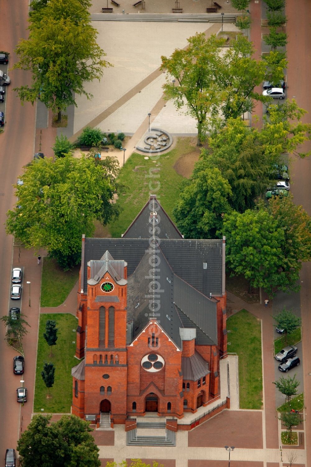 Essen from the bird's eye view: View of the church Christuskirche Altendorf in Essen in the state North Rhine-Westphalia