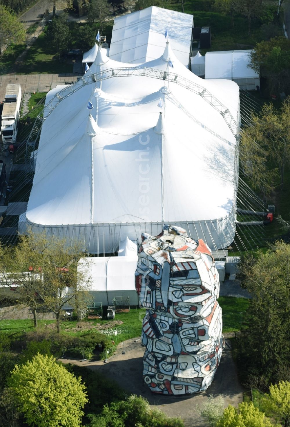 Issy-les-Moulineaux from above - Circus tent domes of the circus in Parc de l'Ile Saint Germain am Quai de Stalingrad in Issy-les-Moulineaux in Ile-de-France, France