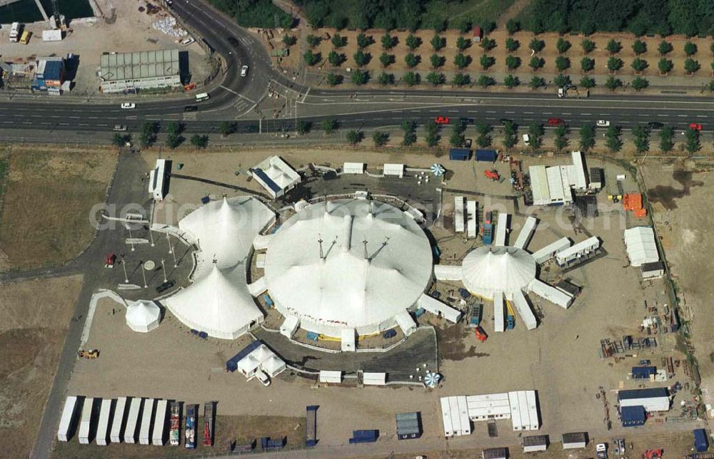 Aerial photograph Berlin - Cirque du Soleil am Potsdamer Platz in Berlin - Mitte.