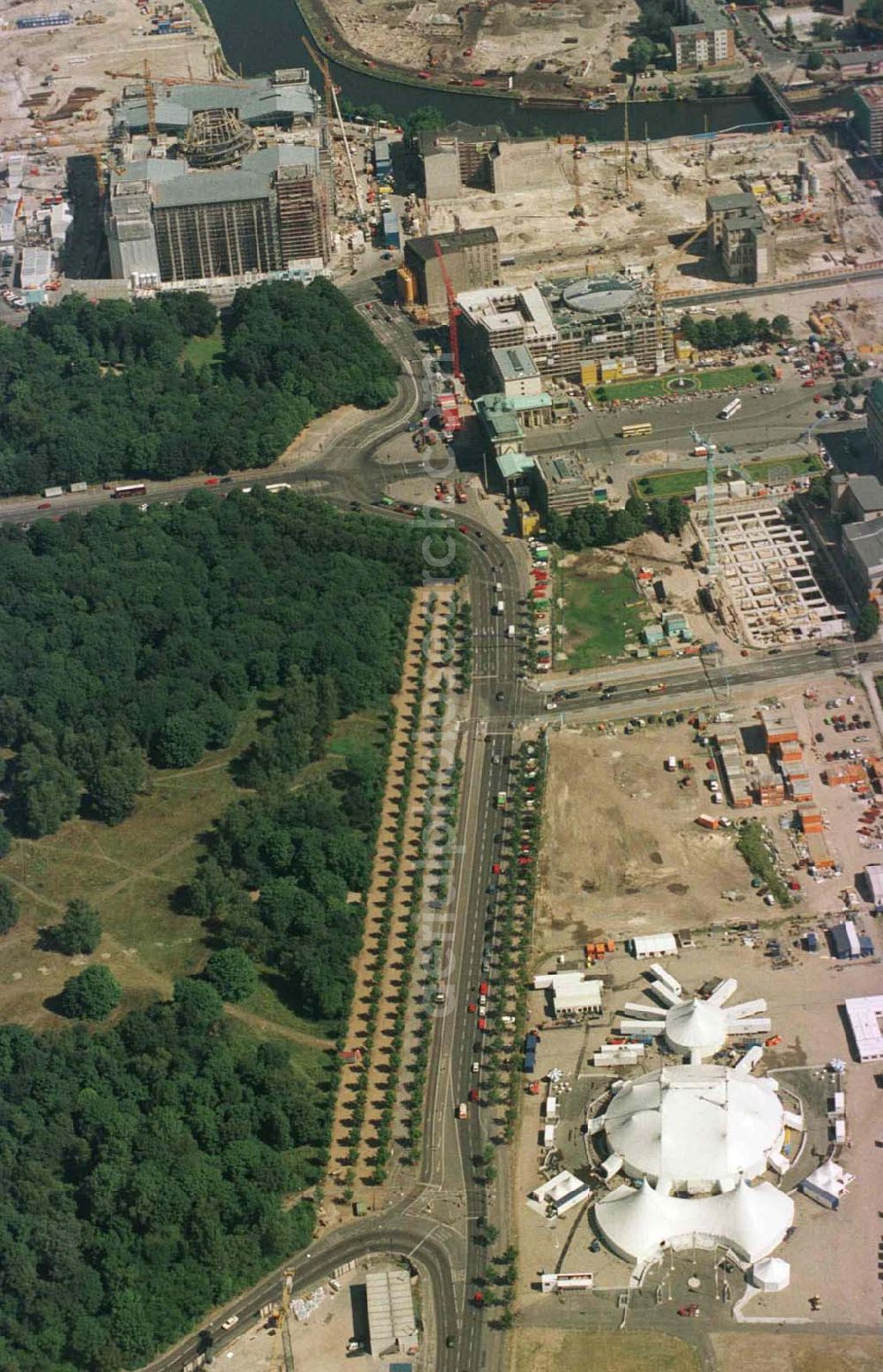 Aerial image Berlin - Cirque du Soleil am Potsdamer Platz in Berlin - Mitte.