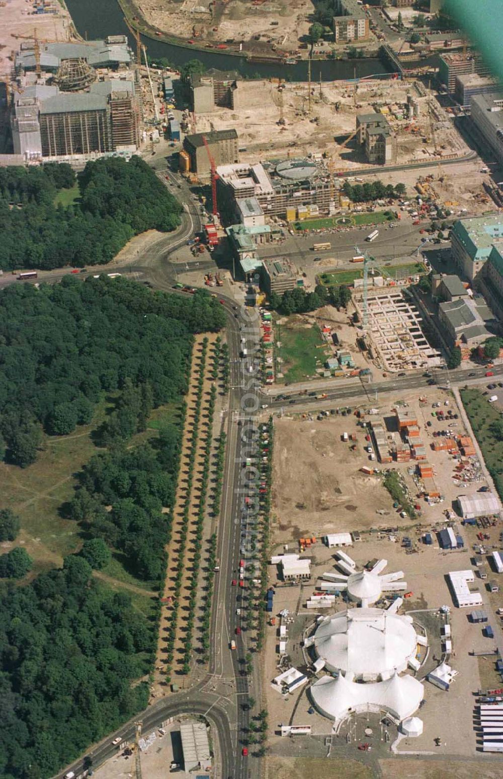 Aerial photograph Berlin - Cirque du Soleil am Potsdamer Platz in Berlin - Mitte.