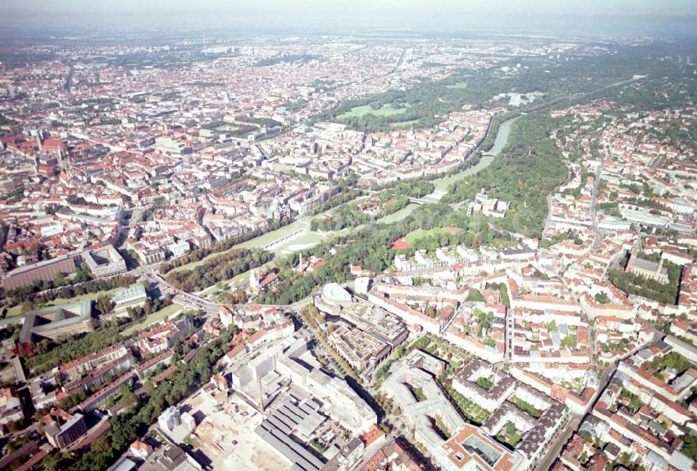 München from the bird's eye view: City Hilton Hotel in München Rosenheimer Str. 15 812667 München