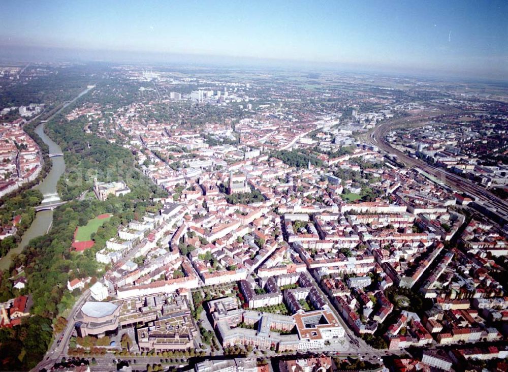 Aerial image München - City Hilton Hotel in München Rosenheimer Str. 15 812667 München