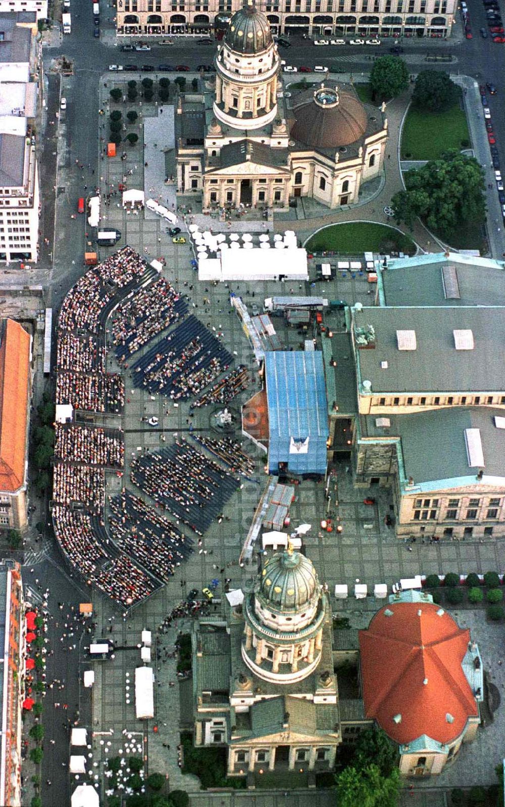 Berlin from above - Classic Open Air - Konzert auf dem Berliner Gendarmenmarkt in Mitte.