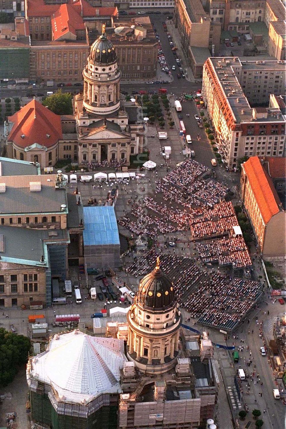 Berlin from above - Classic Open Air - Konzert auf dem Berliner Gendarmenmarkt in Mitte.