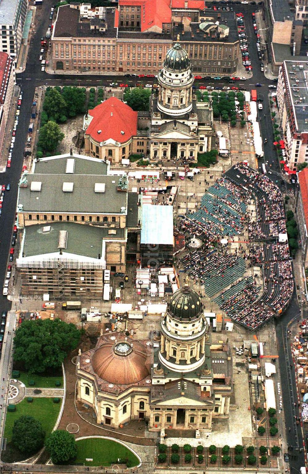 Berlin from above - Classic Open Air Konzert auf dem Gendarmenmarkt in Berlin