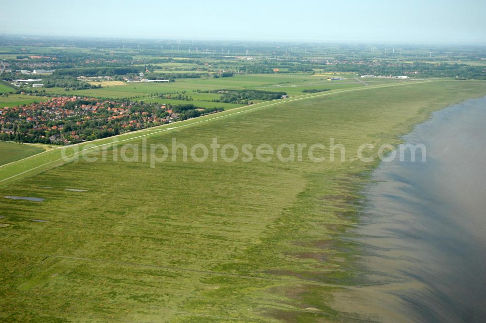 Sande from above - Blick auf die Küste des Jadebusen bei Sande OT Cäciliengrode - Niedersachsen / NI, Kontakt: