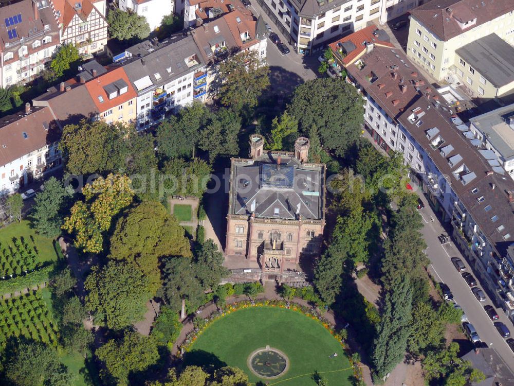 Aerial photograph Freiburg im Breisgau - Das Herrenhaus Colombischlössle im Colombi-Park in der Innenstadt von Freiburg, Baden-Württemberg. Im Gebäude ist das Archäologische Museum Colombischlössle, ehemals Museum für Ur- und Frühgeschichte genannt, untergebracht. The mansion Colombischlössle in the Colombi park in the inner city of Freiburg, Baden-Wuerttemberg. Nowadays it hosts the archeological museum Colombischlössle, formerly known as the museum of pre- and early history.