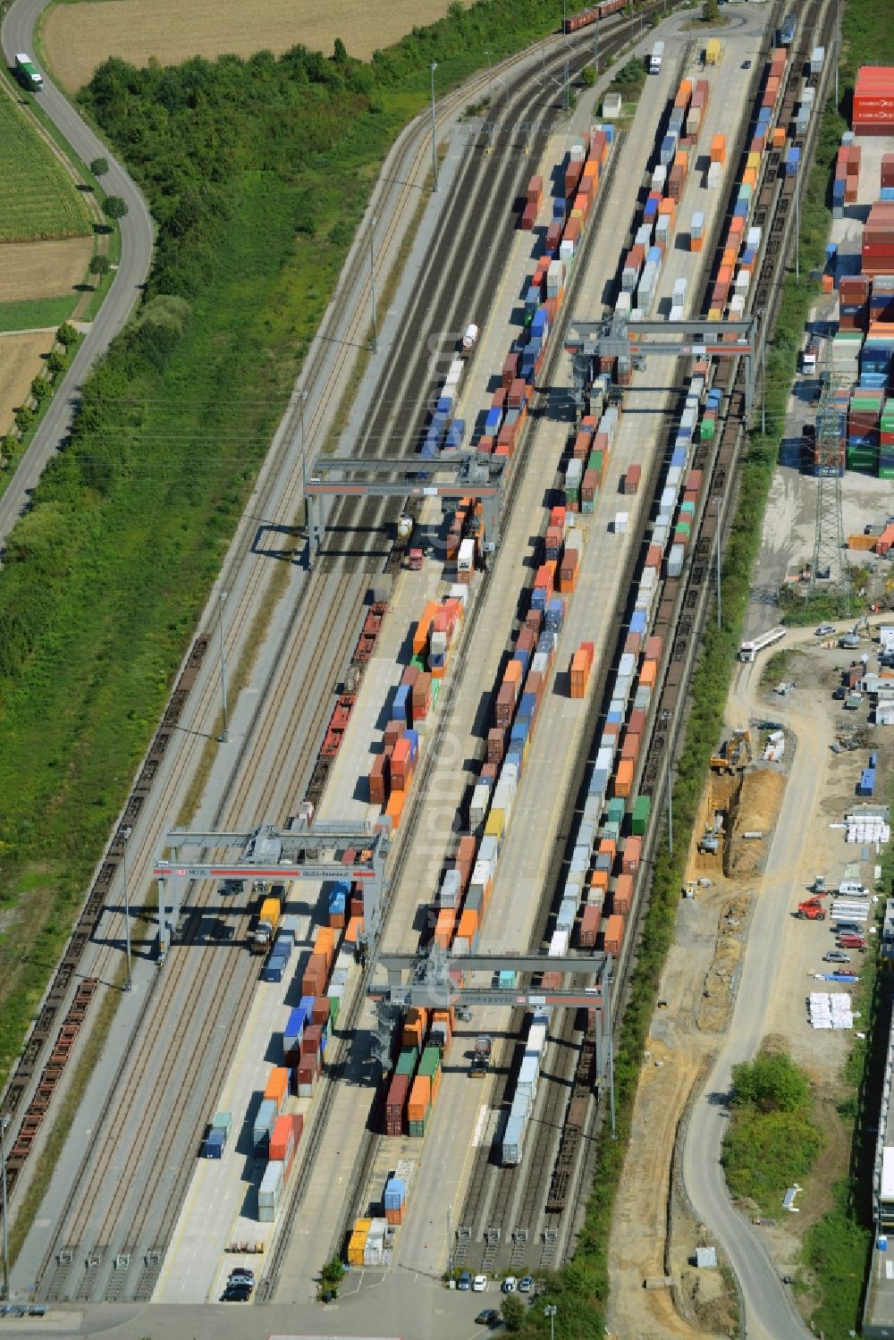 Kornwestheim from the bird's eye view: Containers at the train station of the logistics center Logistikzentrums GVZ Logistikzentrum Kornwestheim GmbH in the state of Baden-Wuerttemberg