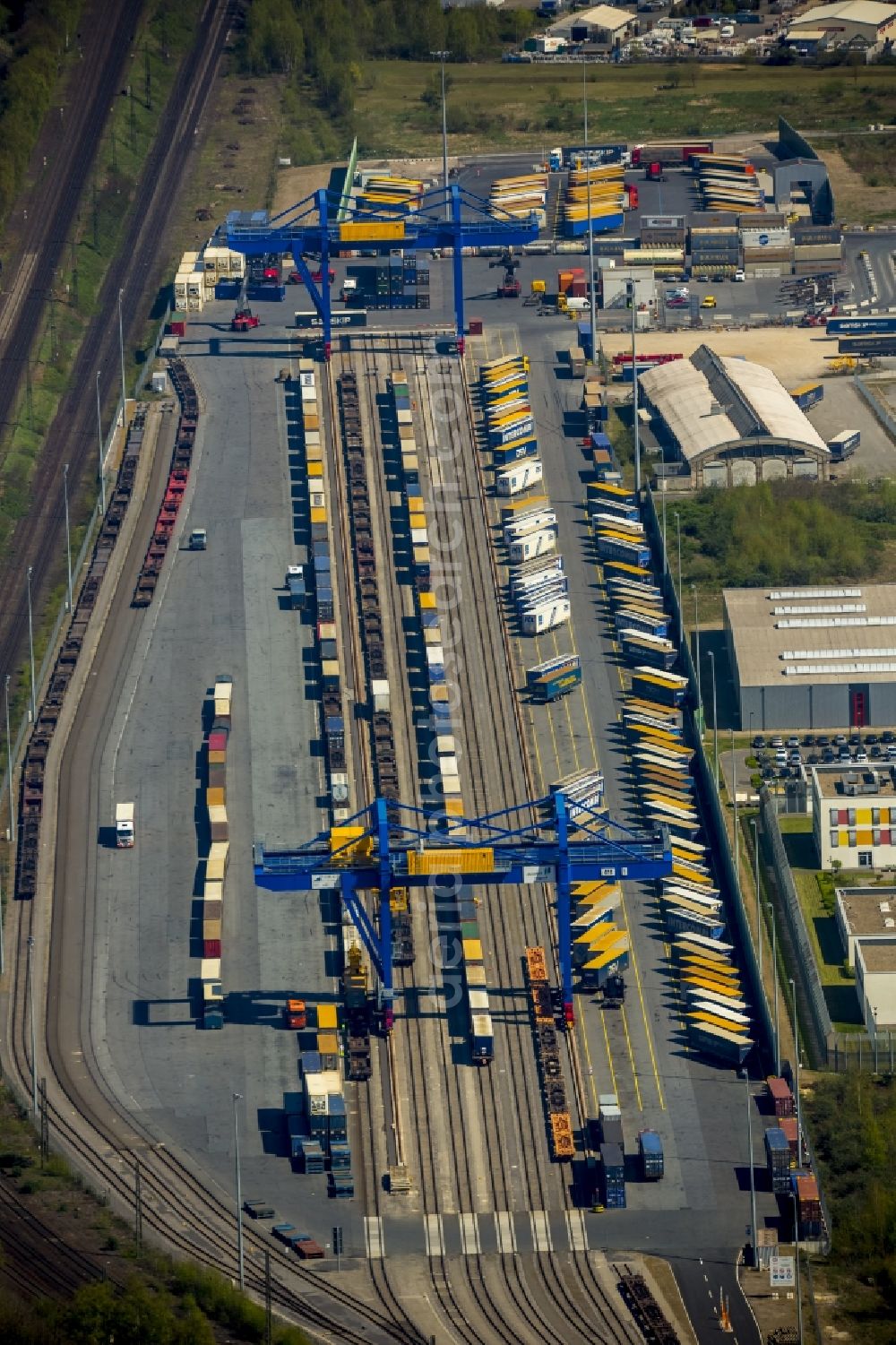 Aerial image Duisburg - Container terminal center in Duisburg in the state North Rhine-Westphalia