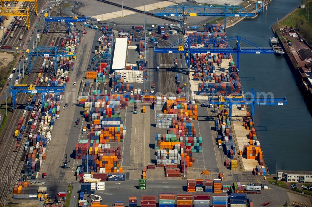 Duisburg, Rheinhausen from above - Container terminal center in Duisburg in the state North Rhine-Westphalia