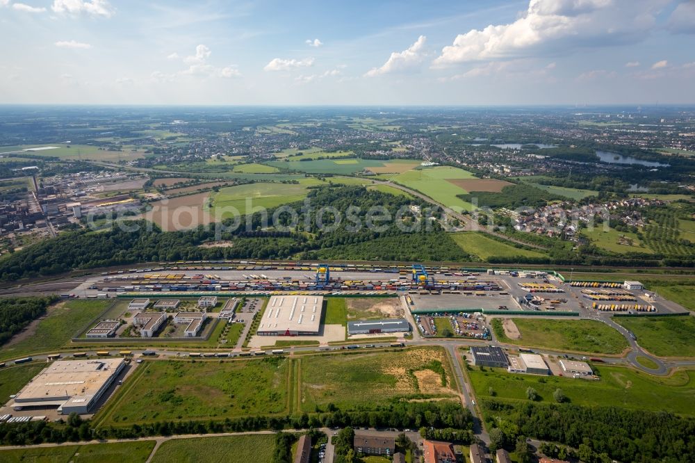 Aerial photograph Duisburg - Container terminal center in the district Rheinhausen in Duisburg in the state North Rhine-Westphalia, Germany