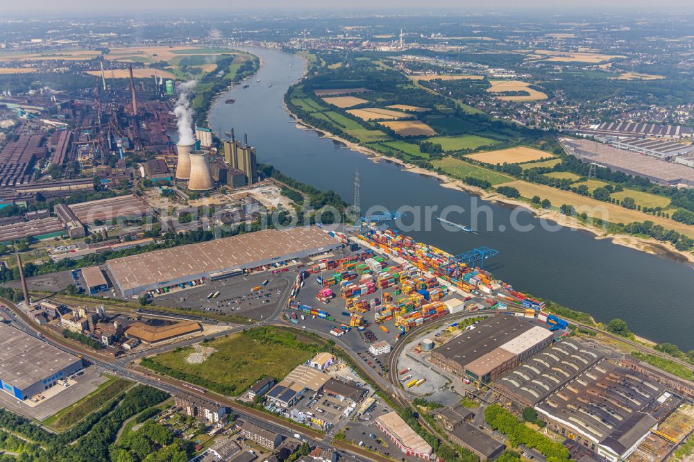 Duisburg from the bird's eye view: container terminal of the Rhein-Ruhr Terminal Gesellschaft fuer Container- und Gueterumschlag mbH on Richard-Seiffert-Strasse in Duisburg at Ruhrgebiet in the state North Rhine-Westphalia, Germany