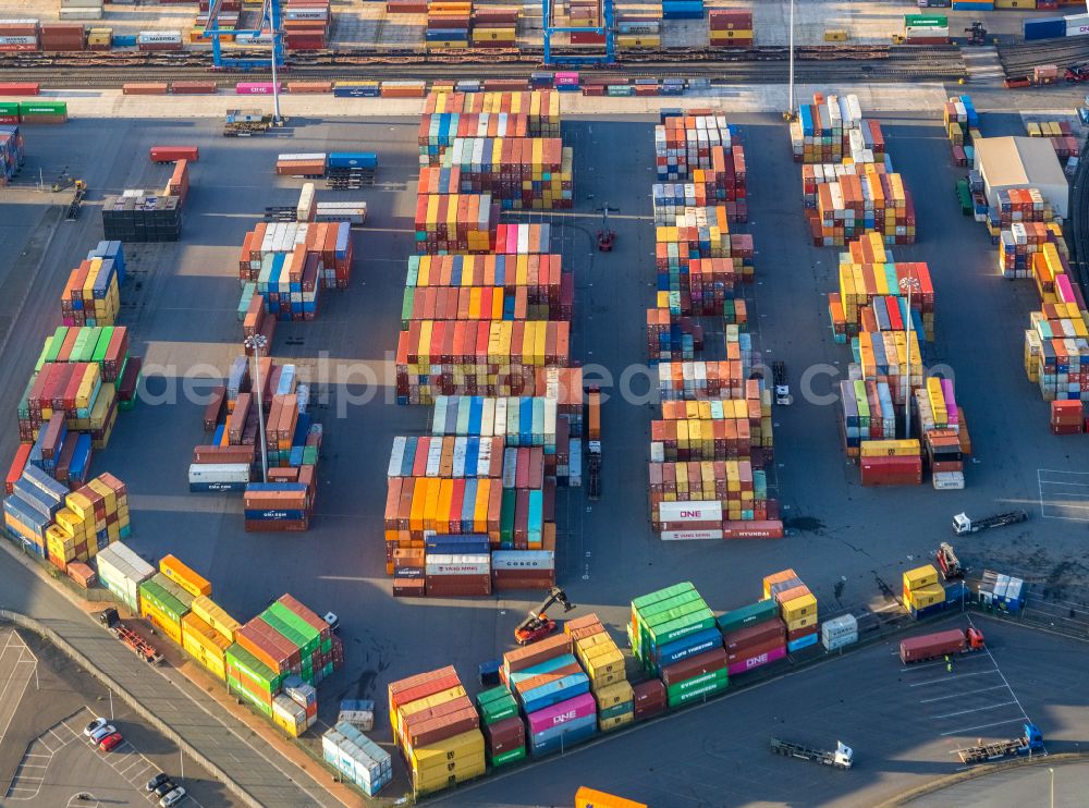 Duisburg from the bird's eye view: container terminal of the Rhein-Ruhr Terminal Gesellschaft fuer Container- und Gueterumschlag mbH on Richard-Seiffert-Strasse in Duisburg at Ruhrgebiet in the state North Rhine-Westphalia, Germany