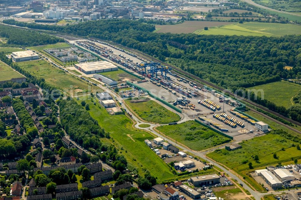 Duisburg from the bird's eye view: Container terminal center in Duisburg in the state North Rhine-Westphalia, Germany