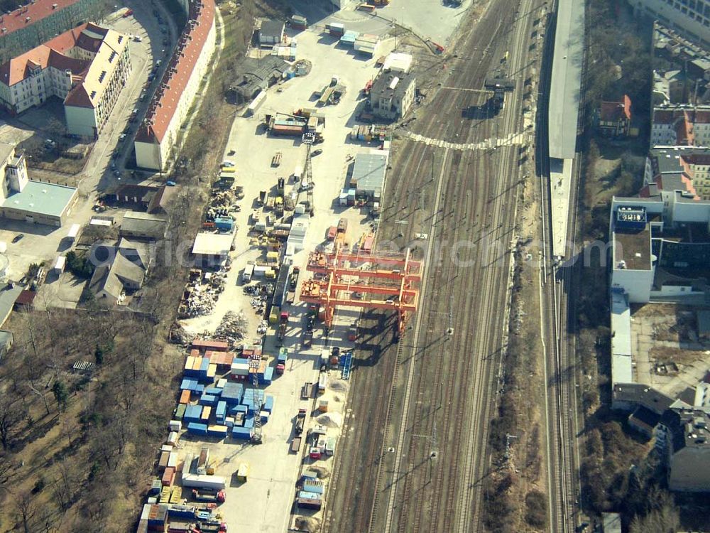 Aerial photograph Berlin - FRIEDRICHSHAIN - Containerbahnhof am S-Bahnhof Frankfurter Allee in Berlin-Friedrichshain. 16.03.03