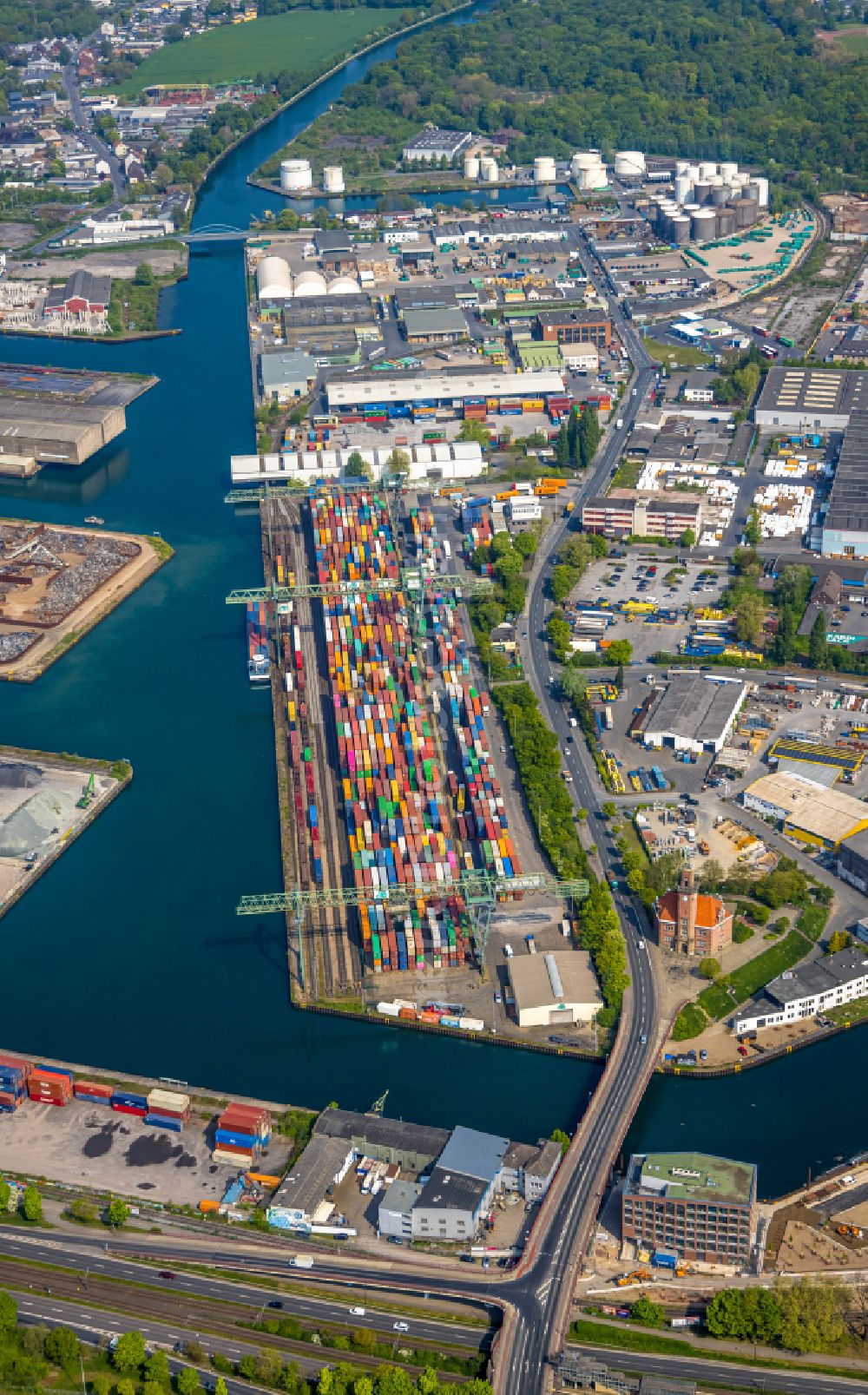 Dortmund from the bird's eye view: Container Terminal in the port of the inland port of Container Terminal Dortmund GmbH in Dortmund at Ruhrgebiet in the state North Rhine-Westphalia, Germany