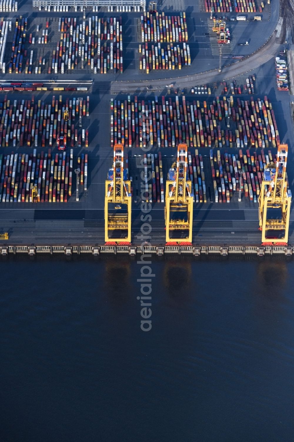 Bremerhaven from the bird's eye view: Container Terminal in the port of the international port Bremerhaven in Bremerhaven in the state Bremen, Germany