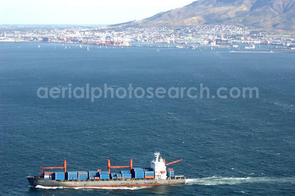 Aerial image Kapstadt / Cap Town - Das Containerschiff NORDHAWK vor dem Hafen von Kapstadt. Ship traffic in front of the port of Cape Town.