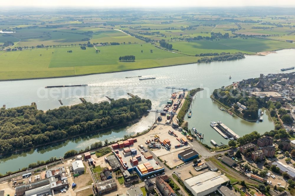 Aerial image Emmerich am Rhein - Container terminal Rhein-Waal-Terminal of the inland port in Emmerich am Rhein in the state of North Rhine-Westphalia, Germany