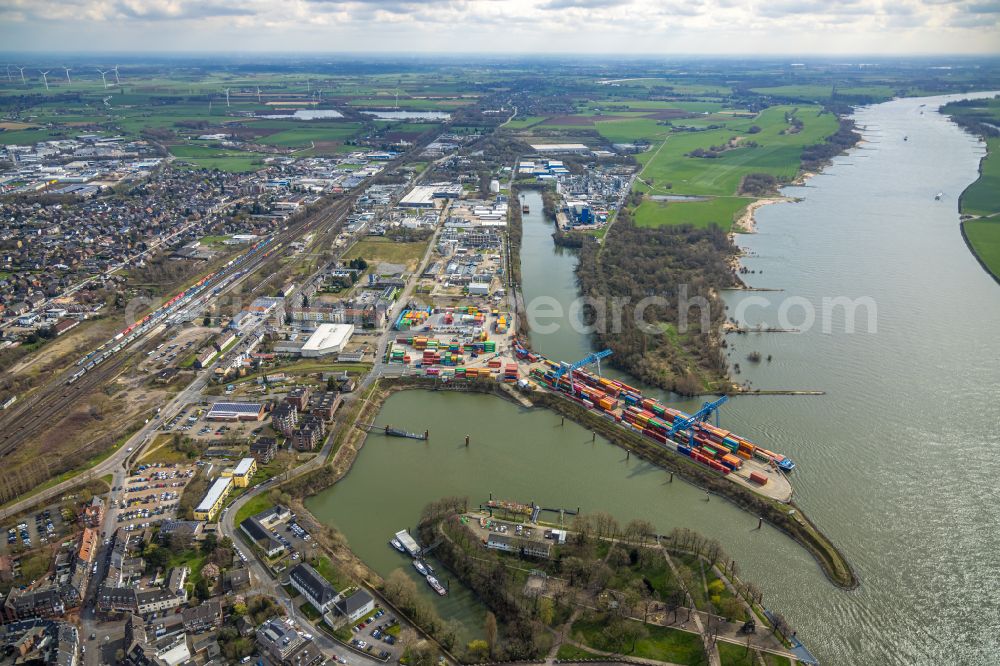 Emmerich am Rhein from above - Container terminal Rhein-Waal-Terminal of the inland port in Emmerich am Rhein in the state of North Rhine-Westphalia, Germany