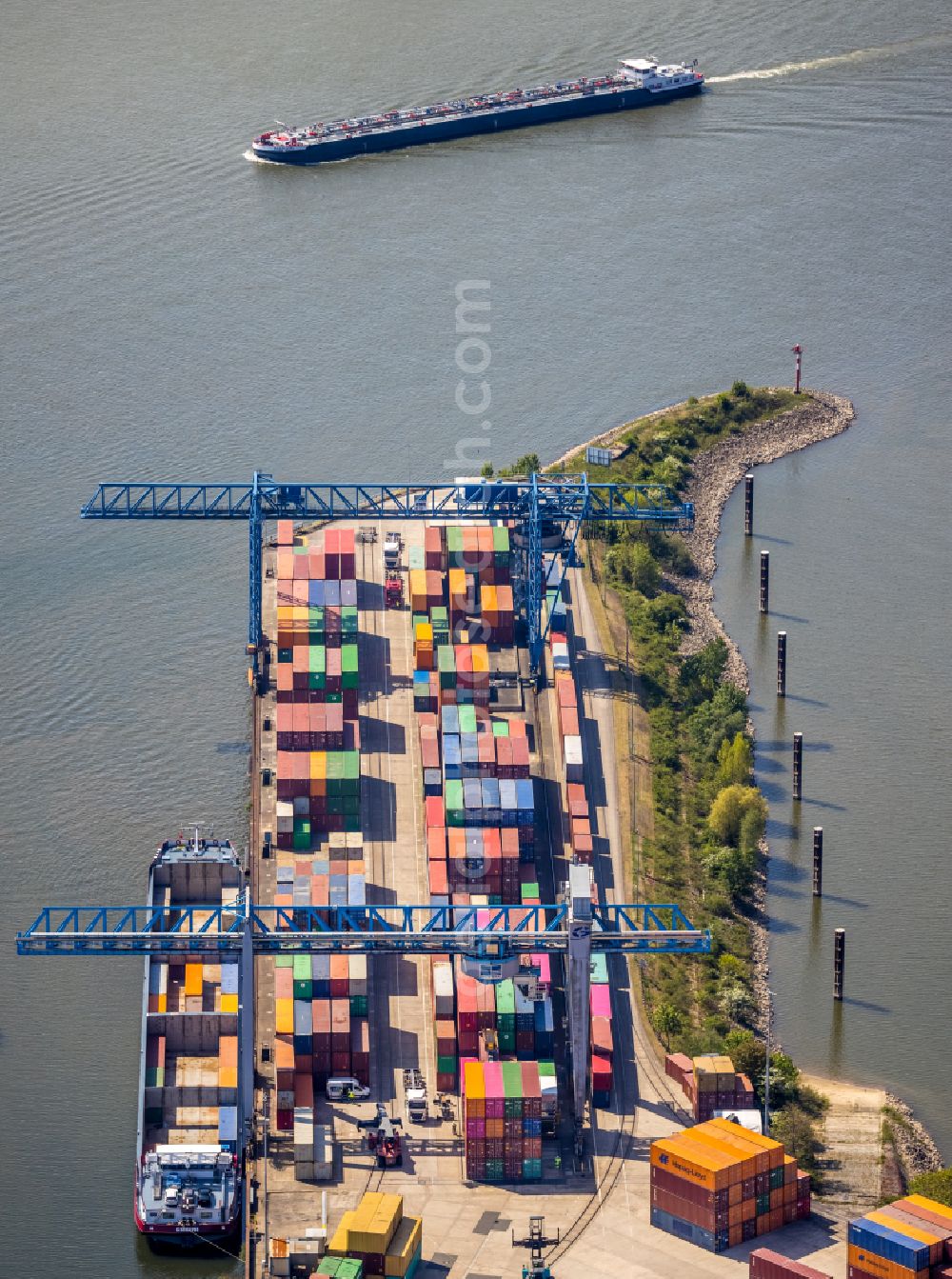 Emmerich am Rhein from the bird's eye view: Container terminal Rhein-Waal-Terminal of the inland port in Emmerich am Rhein in the state of North Rhine-Westphalia, Germany