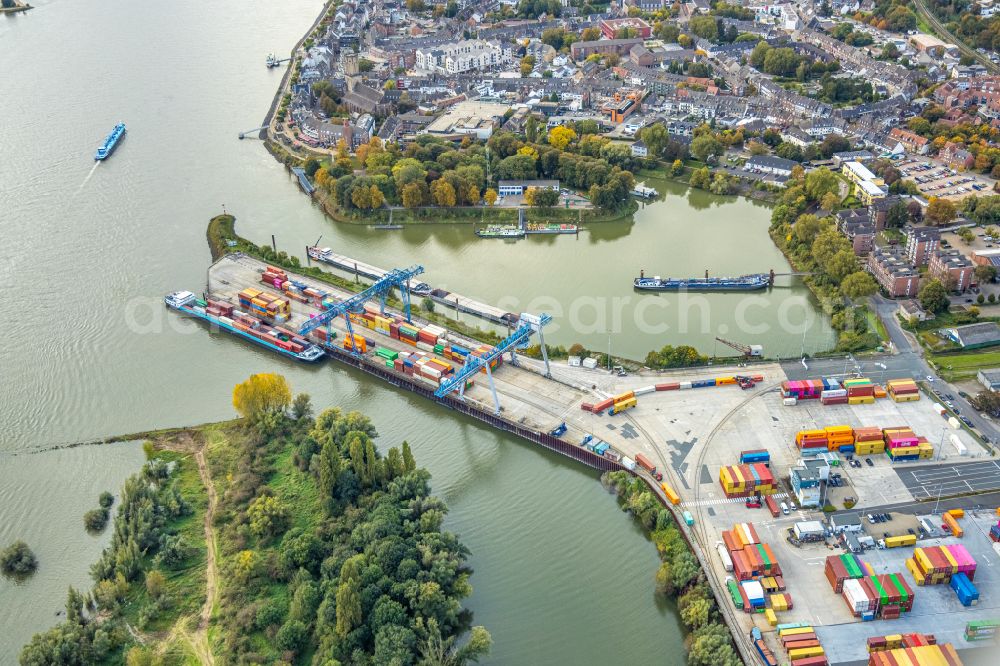 Aerial photograph Emmerich am Rhein - Container terminal Rhein-Waal-Terminal of the inland port in Emmerich am Rhein in the state of North Rhine-Westphalia, Germany