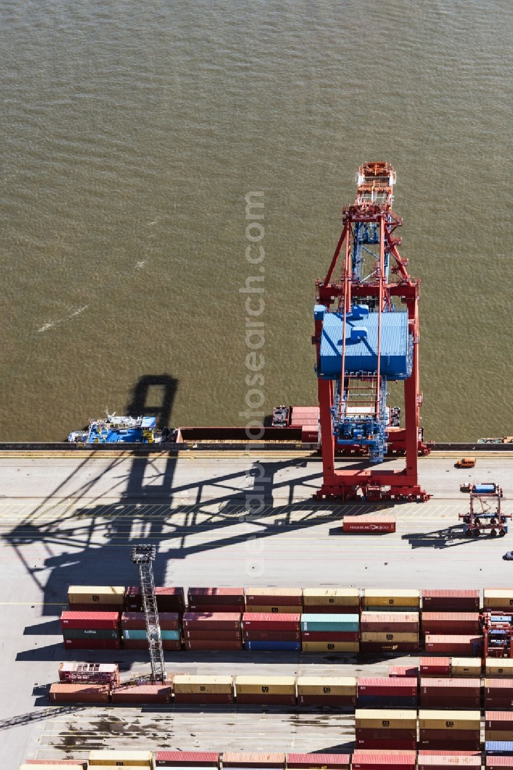 Hamburg from the bird's eye view: Container Terminal in the port of the international port Hamburg in Hamburg, Germany