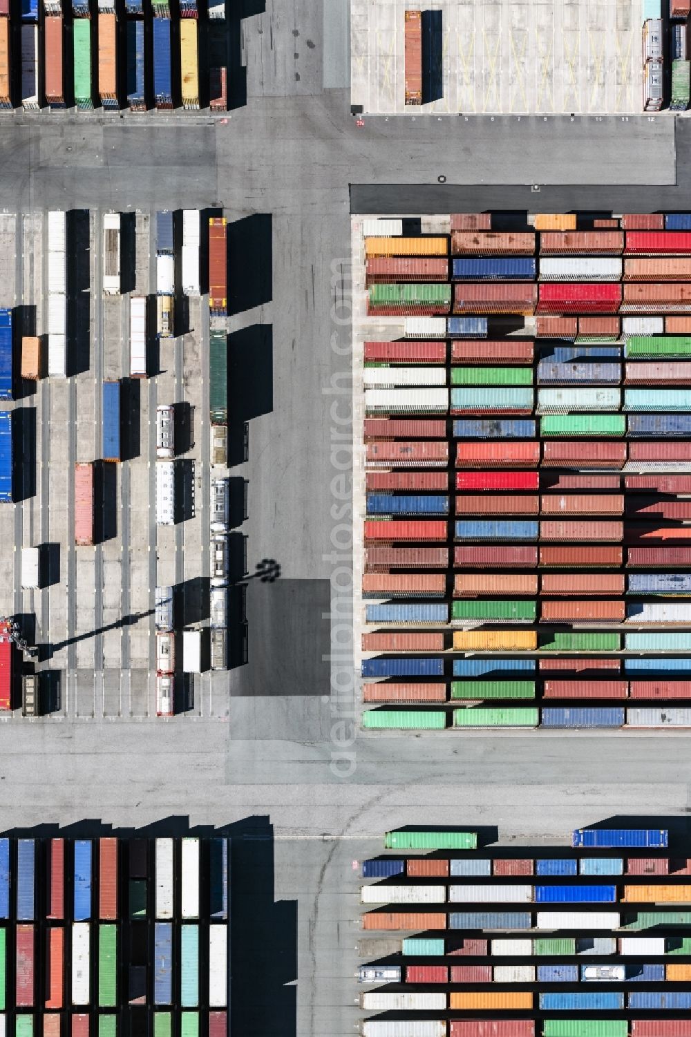 Hamburg from the bird's eye view: Container Terminal in the port of the international port Hamburg in Hamburg, Germany