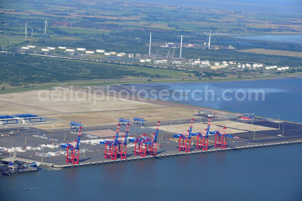 Wilhelmshaven from above - Container Terminal in the port of the international port of Jade Weser Port ( JWP ) on the North Sea in Wilhelmshaven in the state Lower Saxony, Germany