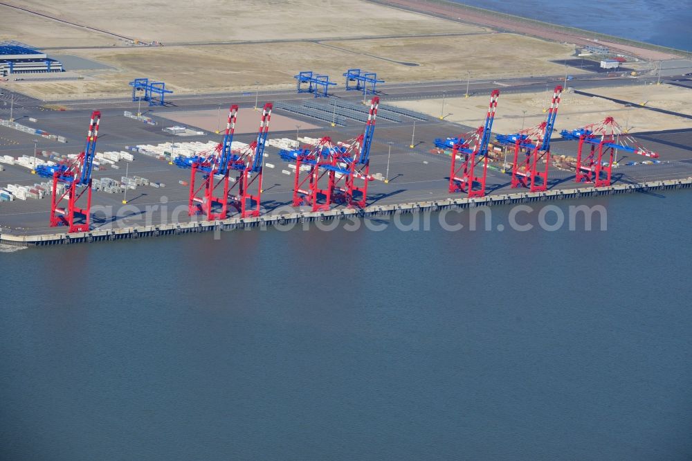 Aerial photograph Wilhelmshaven - Container Terminal in the port of the international port of Jade Weser Port ( JWP ) on the North Sea in Wilhelmshaven in the state Lower Saxony, Germany