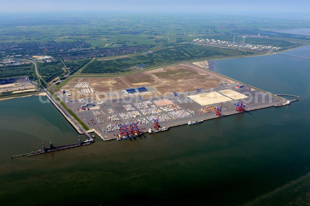 Wilhelmshaven from above - Container Terminal in the port of the international port of Jade Weser Port ( JWP ) on the North Sea in Wilhelmshaven in the state Lower Saxony, Germany