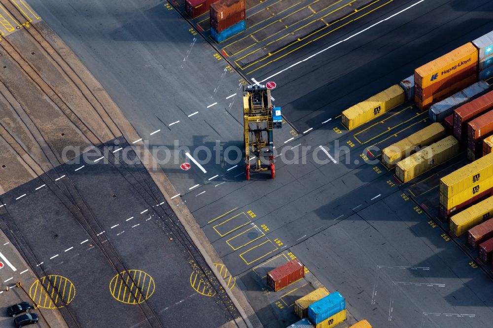 Bremerhaven from the bird's eye view: Container Terminal in the port of the international port Am Nordhafen in Bremerhaven in the state Bremen